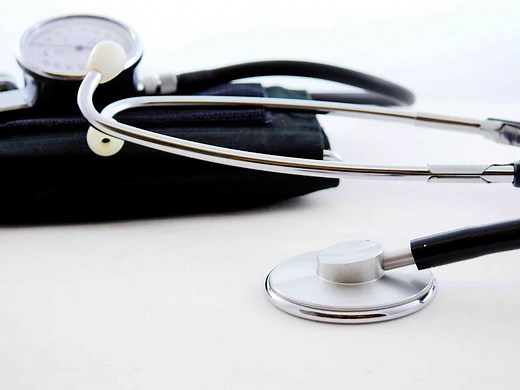 10 Key NHS Job Interview Questions – With Answers [2026]