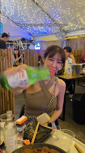 How to open soju bottle like a pro with ‪@mizz_hwa‬ #hanjansoju #koreanfood #koreatownla