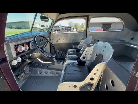 1937 Ford Tudor Sedan "Humpback" Hot Rod Highlights