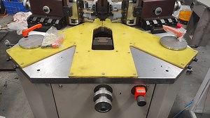 [Hot Item] Corner Crimping Machine/Single Head Corner Crimping Machine for Window Door/Aluminium Windows Corner Crimping Machine