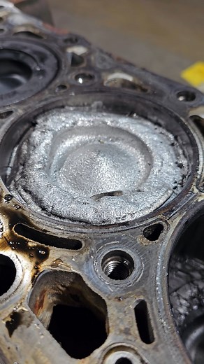 John gives us a walkthrough of a melted piston in a 6.7 Cummins, due to exceedingly high temperatures. #dieselengines #enginebuilding #tennesseediesel #dieseltrucks #engineering #dieseltips #dieselworld #dieselshop #engineshop #choateengineering #dieselpower #enginemachineshop #machineshop #cummins #pistons #piston #melted | Choate Engineering Performance