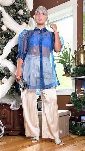 🎄Our festive A to Z reaches the letter V as we continue our journey through lingerie and hosiery.🎄