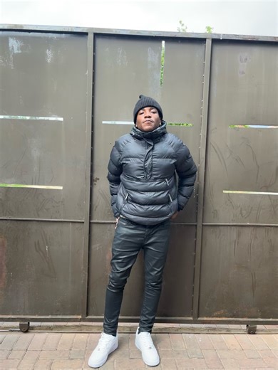 SUPER💰 on Instagram: "“mfe matsebetsebe honyako ntseba pila”🖤🫩🤌🏿"