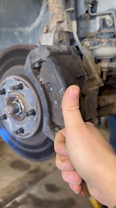 546K views · 12K reactions | Bad caliper or restricted brake hose? Simple test test and a very common rookie/diyer mistake that causes brake pads to wear out too quickly. Mechanic tip of the day! #mechanic #howto #brakes #autorepair #carguys | Carl's Garage | Facebook