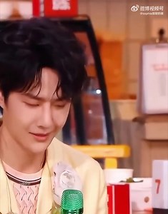 I love Wang TianTian, I love Wang Yibo, TianTian Brothers reunited～ ALL ROUNDER ARTIST WANG YIBO #WangYibo_NYEGala2024 #2024WithYibo Crd：sophia甜甜的猫 #王一博戴上了天天兄弟的戒指 #王一博跨年舞台又来了 #王一博 #WangYibo王一博 #WangYibo | 𝐖𝐀𝐍𝐆 𝐘𝐈𝐁𝐎 王一博