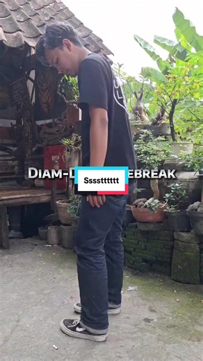 Explore the Latest in Denim Fashion Trends