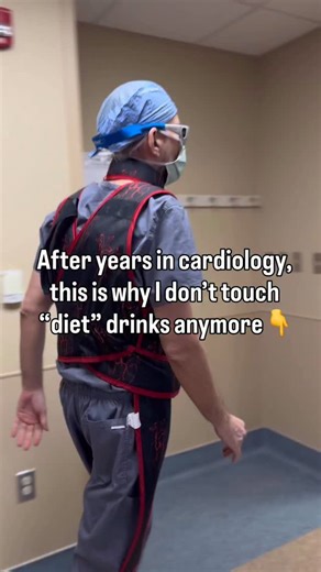 💥The biggest lie in your fridge? “Zero Sugar.” You’ve been told diet sodas are the healthier choice — the “better” option when you’re watching your weight or your blood sugar. But new data say otherwise. A major population study just found that people who drink diet or zero-sugar beverages daily have a higher risk of liver disease than those drinking sugary ones. Let that sink in — the fake sugar hit harder than the real thing. Artificial sweeteners appear to alter gut metabolism and liver fat 