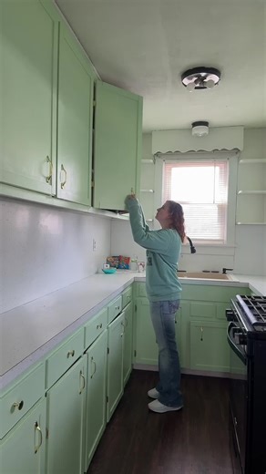 Shelly West, 🏡Realtor/Iowa🏡 (@shelly49110)’s videos with Light of the Soul - SANTANA J.L.M