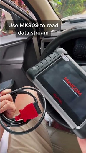 #shorts Use Autel MaxiCOM MK808 to read data stream