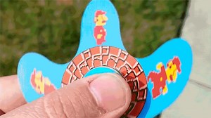 El fidget spinner de Super Mario Bros es el spinner definitivo | Código Espagueti