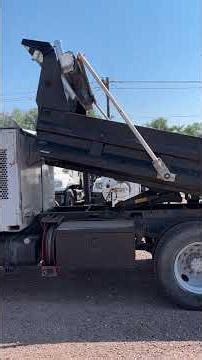 GovDeals: 2004 Ford F650 XLT SD Dump Truck