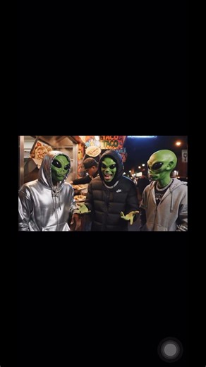 Alien Encounter at the Taco Truck!#alien #comedy #funny #taco