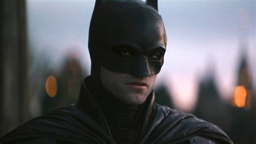 DC Officially Unveils Batman's Blue And Gray Batsuit For His New Appearance