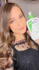 Aliaa Lasheen on Instagram: ". Key ingredients 🔑 : - Aqua/ Water💦 -Hylaronic acid: humectant that attracts water to the skin to keep it plumpy & hydrated 💦 - Glycerin: Humectant, which is a very good moisturizing agent that pulls water into the outer layer of the skin✨ - Cetearyl Alcohol: Protects the skin from moisture loss & improves the texture of the formulation of the product✨ - Phenoxyethanol: works as a stabilizer & prevents the growth of bacteria in the product.✨ - Ceramides: They loc