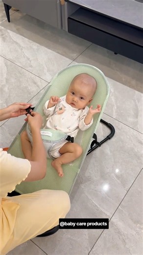 Portable Foldable Erogonomic Infant Bouncer Seat with Soft Cushion &Gentle Soothing Rocking Motion✨👶