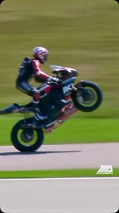 #WheelieWednesday with a throwback to last year — from @tylerscottracer and @team_hammer_inc — enjoy 😉 🎥: @motoamerica #DominoRacing #DominoControl #DominoPower #readtorace #madeinitaly | Domino Racing