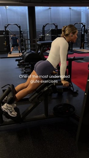 Ava Rose on Instagram: "Especially at the end of glute day, a burner🔥😩 • • @dfyne.official #hyperextension #gymgirl #glutes #gymworkout #gymootd"