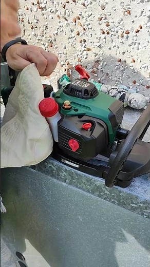 How to start a petrol hedge clippers/strimmer