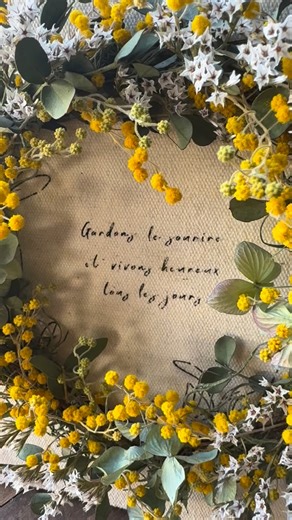 手づくり雑貨 atelier nature on Instagram: "・2026.2.16 21日より始まる 『ミモザを楽しむ企画展』 出展作家ご紹介◯⚪︎seam.⚪︎◯ ミモザの花たちがパッと明るくお迎え🌼 seam.作品はデザイン豊富で しかも優しさが溢れる作品ばかり〜 ぜひお気に入りを連れて帰ってくださいね 癒しのミモザ展になりますように✨ 本日16日(月)openです #ミモザ #アカシア #ドライフラワー #雑貨屋 #山形"