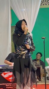1M views · 10K reactions | Siapa Yang Tau Lagu Ini - Ini Satu Album Lagu Goresan Cinta Lagu Ini Sangat Berkesan Bagi Rheina Teringat Saat Proses Rekaman Berulang2 Nggak Tau Kenapa Lagu Ini Tu Sedih Terasa Padahal Dulu Itu Belum Ngerti Alur Cerita Lagu Ini Ntah Kenapa Sedih Aja gitu 來 | Rheina Goresancinta | Facebook