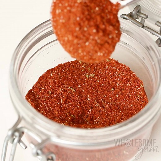 Low carb, gluten-free taco seasoning will make any dish more flavorful! This super simple recipe uses common ingredients and takes less than 5 minutes to make. You're going to love your homemade taco seasoning! FULL RECIPE FROM Wholesome Yum - Low Carb Recipes HERE => https://www.wholesomeyum.com/gluten-free-keto-low-carb-taco-seasoning-recipe/ | Wholesome Yum - Easy Healthy Recipes