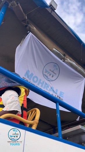 Few things compare to watching the sun set over Ugandan waters ✨...