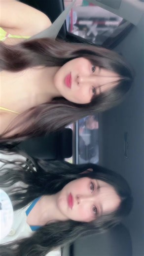 Playful Cat Makeup Tutorial feat. Chari and Charli