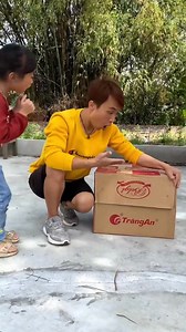 Sneezing constantly 🍓🍒🍉🍎 #KemFamily#funnytiktok #foryoupage #foryou #fyp #funnyvideos #comedy #viral #funny #meme | Amilia Luna