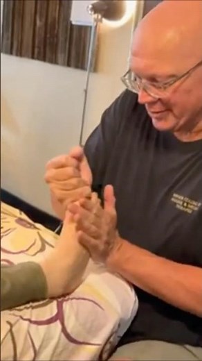 Deep Raynor Foot Reflexology Massage