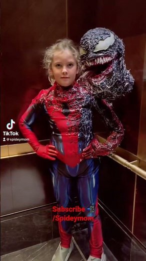 Realistic Moving Venom Cosplay - Spideykid NYC 👀
