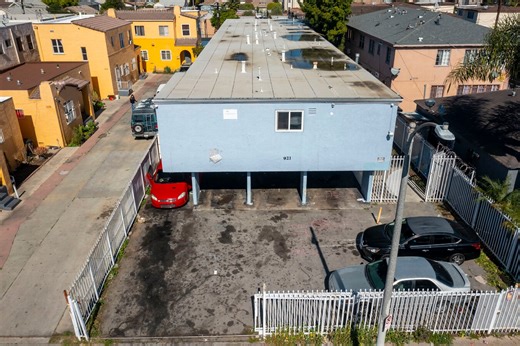 921 W 82nd St, Los Angeles, CA 90044 - 8 of 11 Units VACANT! | LoopNet