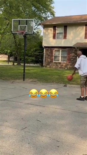 He tried 😂 @Bucks #basketball #tough #brick #how #unc | Basketball