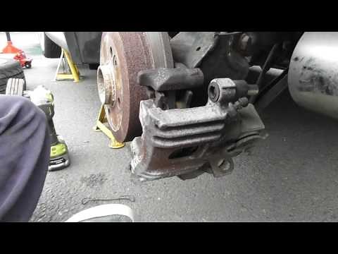 Mini R53 Cooper S Part 2 : Rear Caliper