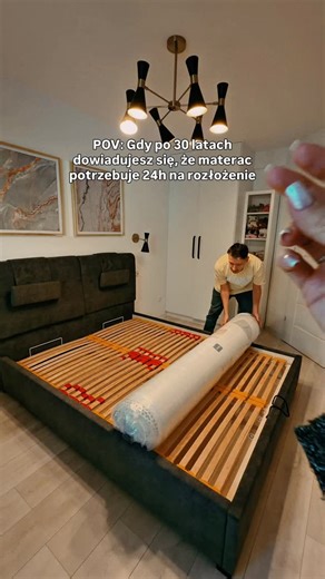 Iwona & Patt Wichert on Instagram: "Dzisiaj dowiedzieliśmy sie, że po wypakowaniu materaca z próżniowego worka, materac potrzebuje doby aby dojść do siebie. Więc dzisiaj spanko na podłodze, trudno wytzrymać jak taki materac, takiej jakości. Nie wyobrażam sobie spania bez @wloskiematerace_magniflex [reklama] - najlepszy materac jaki można sobie zafundować. Poduszki wozimy już nawet ze sobą do hotelu 🤣 #wartowiedzieć"