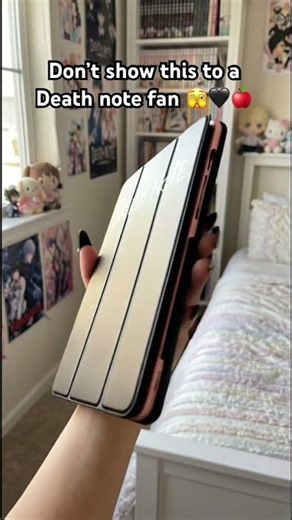 Don’t show this to a death note fan 🫣🍎