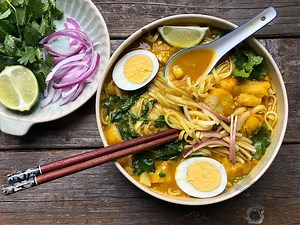 How to Make Mohinga (Burmese Fish Noodle Soup)