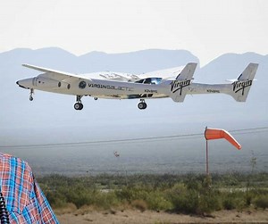 Virgin Galactic successfully launched its first spaceship with a full crew cabin and Richard Branson on board. We got to watch the event from the ground. | CNET