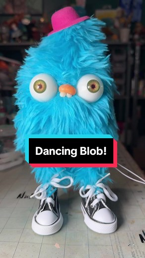 Making a dancing blob, a fake kiwi blob and diy modeling clay blob. #nickpainting #dancing #sculpture #artprocess