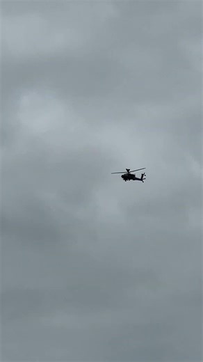 4 Apache helicopters flying over #apache #helicopter #flying