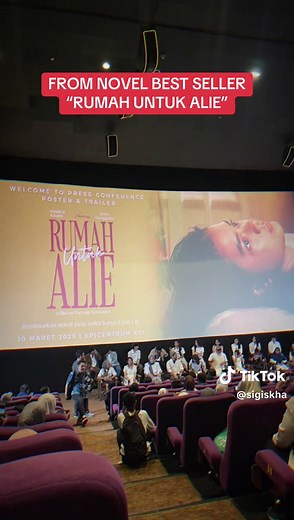 Trailer for 'Rumah Untuk Alie' Featuring Lenn Liu