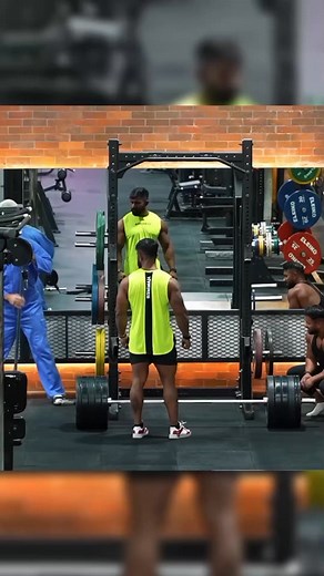 2.1K views · 34 reactions | The Body Builders Underestimating With Cleaner #fblifestyletyle #highlightseveryone #SuperHuman #bodybuilder #strongereveryday #GymMotivation #heavyweight #musclebuilding #fitnessmotivation | Naldy Garcia | Facebook