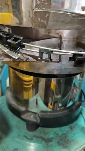 Precision Injection Molding for Electronic Plastic Components | Automated Feeding