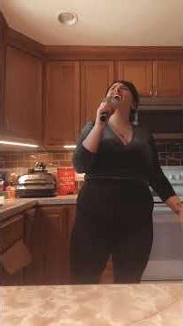 Wide open spaces- The Dixie Chicks Cover ( being annoyed with my microphone version ! 🤪 enjoy !)