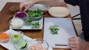 How to make fresh Vietnamese spring rolls | Summer rolls | Easy spring roll recipe | Gỏi cuốn