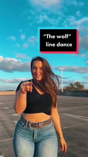 Learn 'The Wolf' Line Dance | Fun Linedancing Tutorial