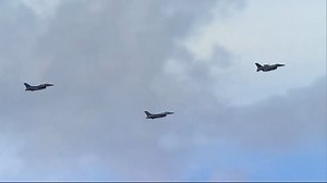 WATCH: US Air Force pilots fly over Arlington National Cemetery