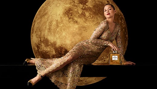 シャネルN°5新フィルムがついに解禁！ マリオン・コティヤールのインタビューも | Numero TOKYO