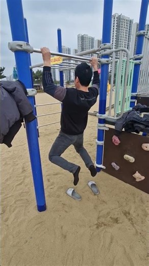 턱걸이 20개 이상하는 50대 우리 아빠