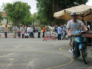 Thi Bằng Lái Xe Máy Quận 12 TPHCM – Cấp Tốc – Bao Đậu 100%