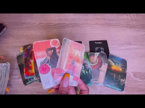 He LOVES 😍 That You’re STRICT AF😂😈This Man Ain’t Going Nowhere😘 🔐✨#Tarot #tarotreadings